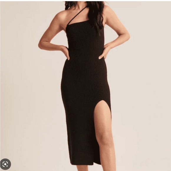 Abercrombie & Fitch Dresses & Skirts - Abercrombie Asymmetrical elevated rib knit maxi dress